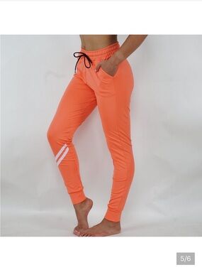 FIT DIVISION/Coral Drawstring Joggers with White Stripes& pockets NWOT Sz M
